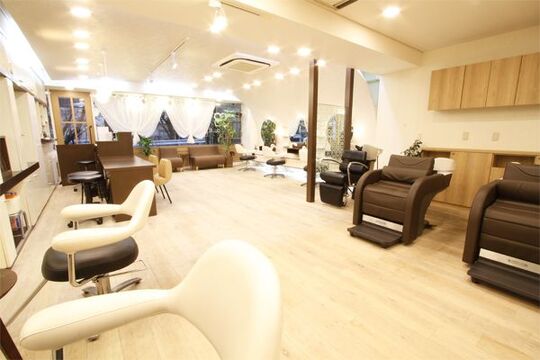 ACCOLE cheri（アコレ シェリ）