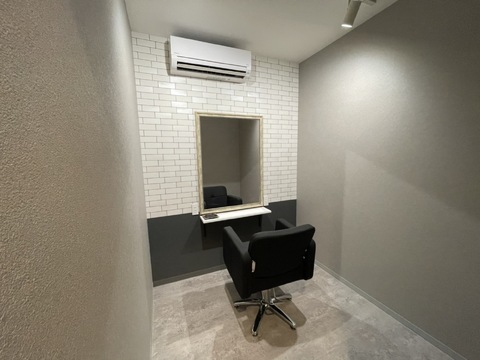 【南茨木】 ≪週休3日で働いても月給20万円保障あり≫≪月8～12日休みを選択可能≫≪土日休みOK≫≪社会保険完備≫≪GW・秋季休暇もあり≫途中退店可能で自由な働き方が可能！主婦の方も働きやすい環境！オリジナルの薬剤を武器にお客様の髪の毛を本当に美しくしていきます！完全予約制の好待遇サロン「Dears 茨木店（ディアーズイバラキテン）」からスタイリスト（美容師）の求人☆☆