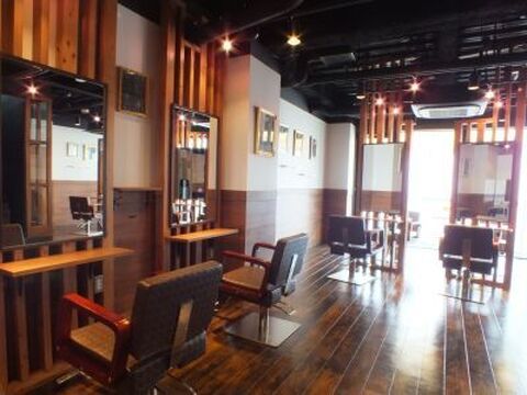 【JR芦屋】≪正社員・業務委託・パートから選択OK≫≪社会保険完備≫スタッフ同士の繋がりも大切にしているサロン！お休みや勤務時間も相談OKで働きやすい環境！「Apiuz Hair 芦屋（アピューズヘアーアシヤ）」からスタイリスト（美容師）の求人☆★