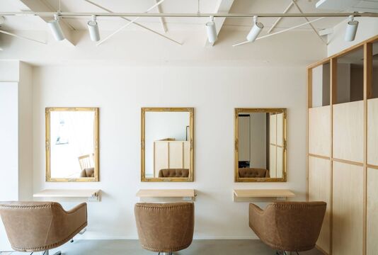 【九条】≪正社員or業務委託で選択可！≫≪月8日休み≫土日祝休み、連休としっかりお休みが取れます！メリハリをつけて働きたい方にオススメ！「Cut studio Cuore（カット スタジオ クオーレ）」からスタイリスト（美容師）の求人☆★