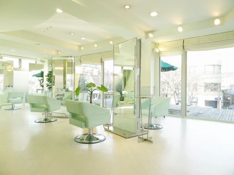 【JR芦屋駅】≪完全週休2日≫≪土日休みOK≫≪社会保険完備≫≪20時までの退勤可能≫≪月給20万円スタート≫充実した研修制度！「ALEX 芦屋店（アレックスアシヤテン）」からアシスタント（美容師）の求人☆★