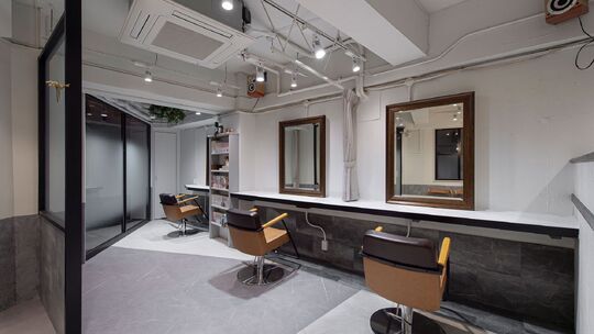 【久米川】≪休日数選択制≫≪月給23万円スタート≫≪ブランクのある方でも大歓迎≫時短勤務も相談可能で1人1人に合った働き方の出来る環境！働いて稼ぎたい人も、プライベート重視の方にもおすすめ！「coe by Roseo（コエバイロゼオ）」からスタイリスト（美容師）の求人☆★