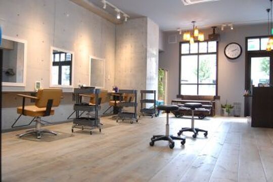 Perce-Neige (ペルスネージュ)