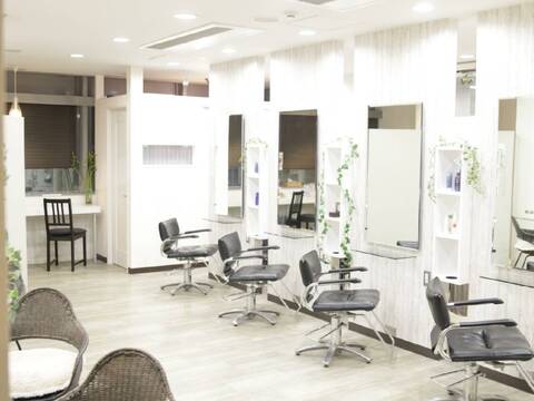 ヘアサロン CLOVER 新横浜本店（ヘアサロン クローバー シンヨコハマホンテン）