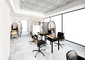 central World 株式会社