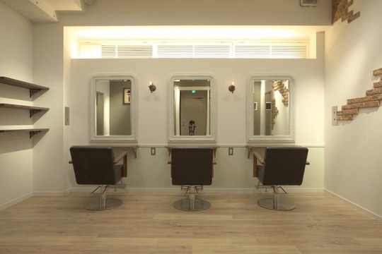 Acmi（アクミィ）