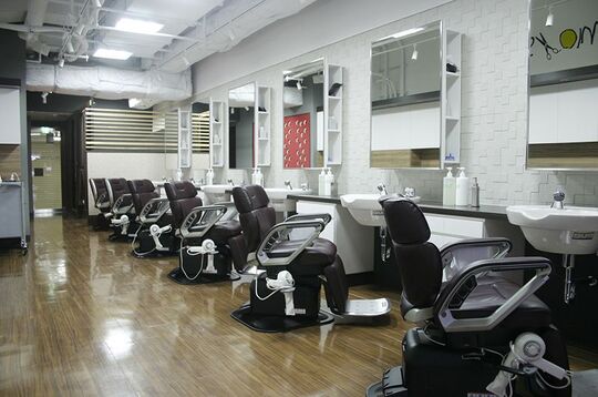 MIOSTYLE(s)神戸三宮店（ミオスタイル コウベサンノミヤテン）