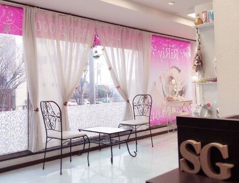 beauty salon RiRiy（ビューティー サロン リリィ）