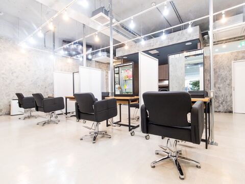 Belle by Lauren.（ベル バイ ローレン）