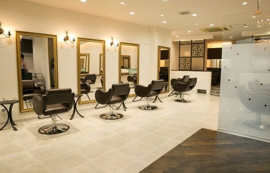 LUXIA（ラクシア）