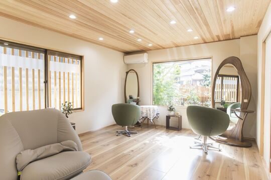 HAIR STUDIO Banana Moon 豊中店（ヘア スタジオ バナナ ムーン トヨナカテン）