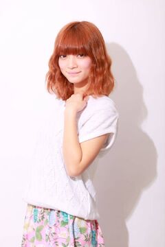 【二条】◆社会保険完備◆カット入客チャンスが多い◆目指すは生涯働けるサロン！！仕事を楽しみながら、深くお客様と関わっていくことができます♪Homie（ホーミー）からスタイリスト・Jr.スタイリスト(美容師)の求人★☆