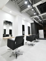 _WHITE By luce 西宮店