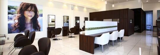 【国府宮】≪完全週休二日制≫≪有給休暇あり≫≪社会保険完備≫自分に合った分野、やりたい職種で働けるトータルビューティーサロン「VAN COUNCIL INAZAWA（ヴァンカウンシルイナザワ）」からスタイリスト（美容師）の求人☆★