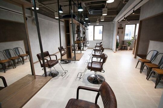 CLUTCH 難波（クラッチ ナンバ）