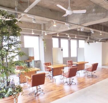 ROCAReTA FOR HAIR 四条大宮店（ロカリタ フォー ヘアー シジョウオオミヤテン）