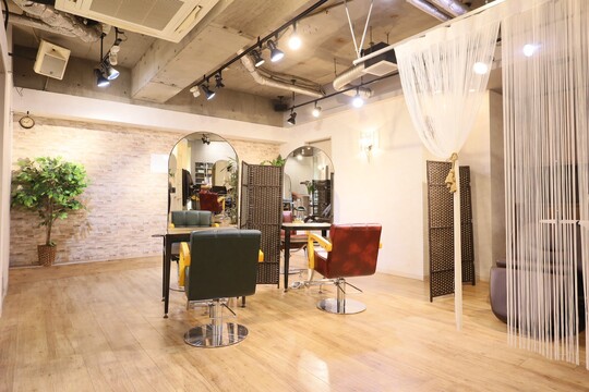 Stastny by Lumi 日ノ出町店（スチャステニー バイ ルミ ヒノデチョウ）