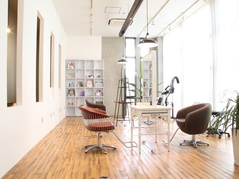 【JR福山駅】≪社会保険完備≫入客チャンスあり！土日のお休み希望も相談可能。美容室と併設のネイルサロン「Un-Secret（アンシークレット）」からネイリスト（ネイル）の求人☆☆