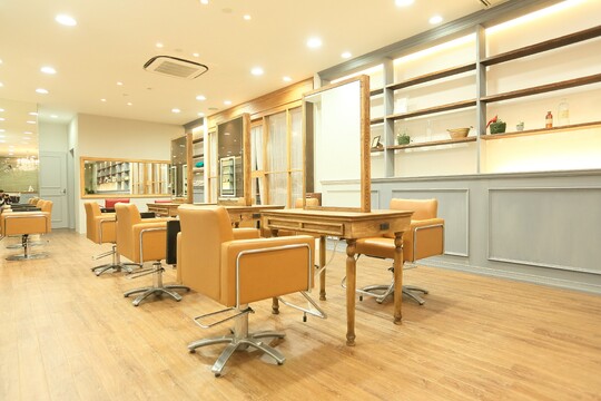 【蕨駅】◆産休育休実績あり・有給休暇あり・寮あり・住宅手当あり・社会保険完備・20時までに退勤可能◆営業時間内のレッスンで着実に成長ができます！高単価で上質なサービスを提供できる「LAB 蕨（ラブワラビ）」からアシスタント（美容師）の求人☆★