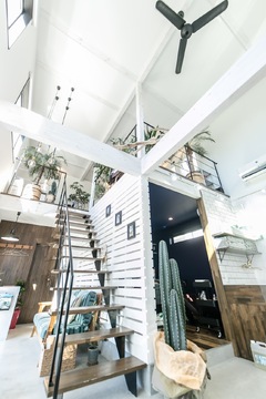 【水口】≪18時台に退勤可能≫≪日曜日定休＆GW休暇あり≫≪完全週休2日制≫≪社会保険完備≫お客様との距離も近くスタッフ仲も抜群！アットホームサロン！「Kokua Beauty Gallery（コクアビューティーギャラリー）」からスタイリスト（美容師）の求人☆★