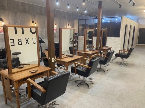 Luna LUXBE 沖縄店（ルナ ラックスビー オキナワテン）