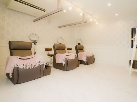 アイブロウ&まつげパーマ専門店 NUEVO 大宮西口駅前店（アイブロウアンドマツゲパーマセンモンテン ヌーヴォ オオミヤニシグチエキマエテン）