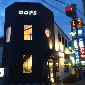 OOPS hair design（ウープス ヘア デザイン）