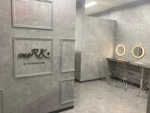 PLATINUM DOLL 三宮店（プラチナム ドール サンノミヤテン）