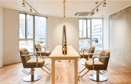 PROLOGUE LUXBE 明石店（プロローグ ラックスビー アカシテン）