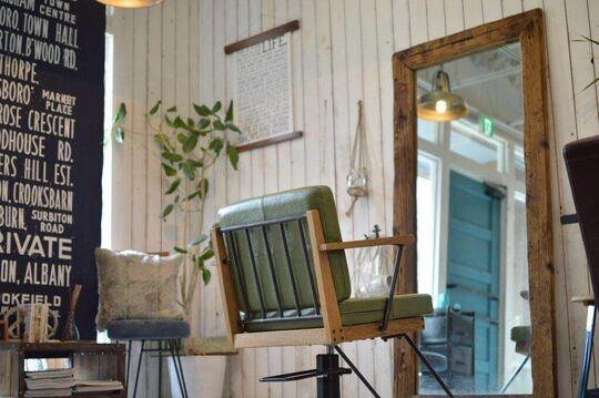 JiJi ADRABLE HAIR SALON（ジジ アドラーブル ヘア サロン）