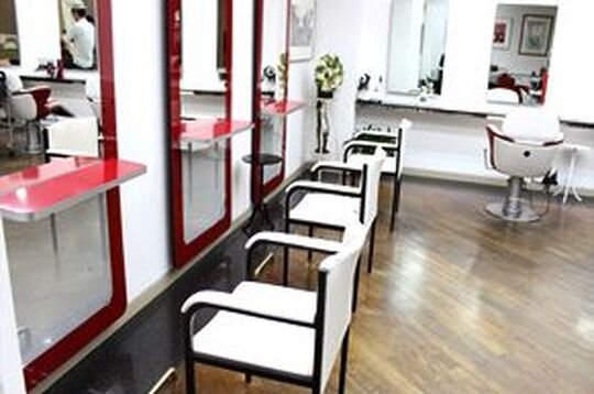 SALON DE COIFFURE SAVON（サロン ド コワフュール シャボン）