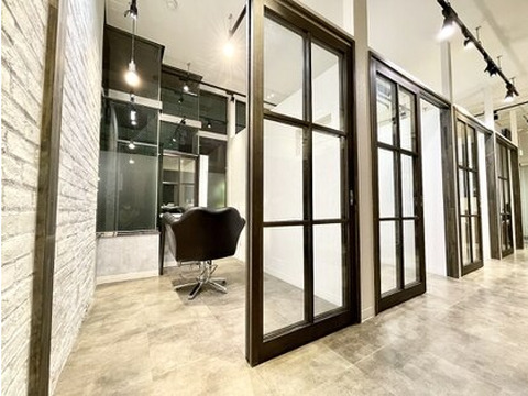 ARiA by ECLART 池袋店（アリア バイ エクラート イケブクロテン）