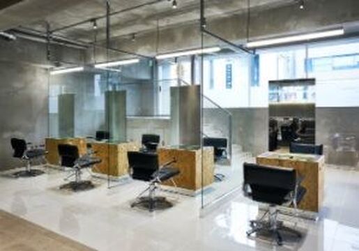 Louwe 立川店（ローウェ タチカワテン）