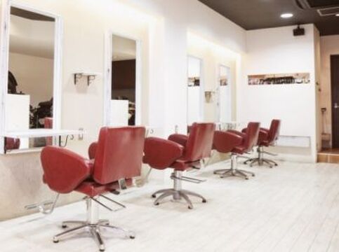 mona hair piu（モナ ヘアー ピウ）