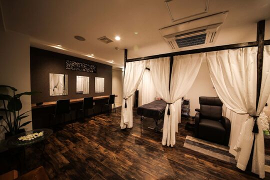 Jasmine Lash（ジャスミン ラッシュ）