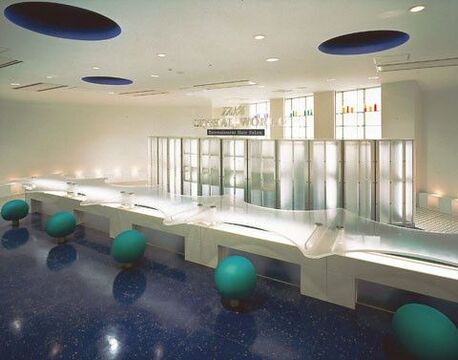 TAYA CRYSTAL WORLD イクスピアリ店（タヤクリスタルワールド イクスピアリテン）