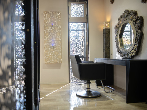 【竹鼻】≪入客チャンスあり≫≪月給23〜28万円≫≪月8日休み≫≪社会保険完備≫様々なイベント、取り組みをしています。地域の人から愛されるサロン！「VAN COUNSIL 岐阜店（ヴァンカウンシルギフテン）」からスタイリスト（美容師）の求人☆★