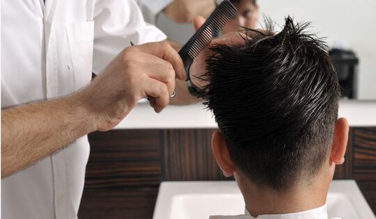 White 江坂店（ホワイトエサカテン）