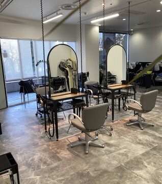 【金剛】≪完全週休2日制≫≪18時営業終了≫≪社会保険完備≫地域密着サロンとしては幅広い年代のお客様に大人気！40代以上の美容師が活躍中！「positive making innerve（ポジティブメイキングイナーヴ）」からスタイリスト（美容師）の求人☆★☆