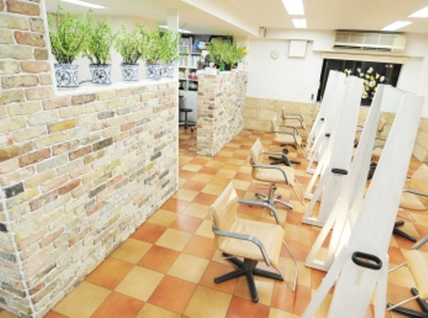 HAIR MAKE FELIX 学園店（ヘア メイク フィリックス ガクエンテン）