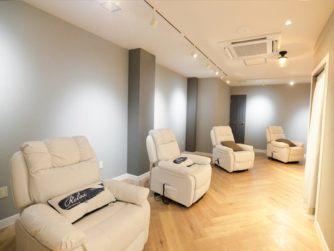 DRESS UMEDA（ドレス ウメダ）