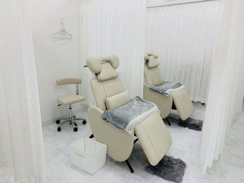 まつげ屋 サントムーン柿田川（マツゲヤ カキタガワテン）