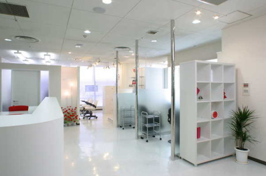 Natural ViVi 梅田大阪駅前第2ビル店（ナチュラル ビビ ウメダオオサカエキマエダイニビルテン）