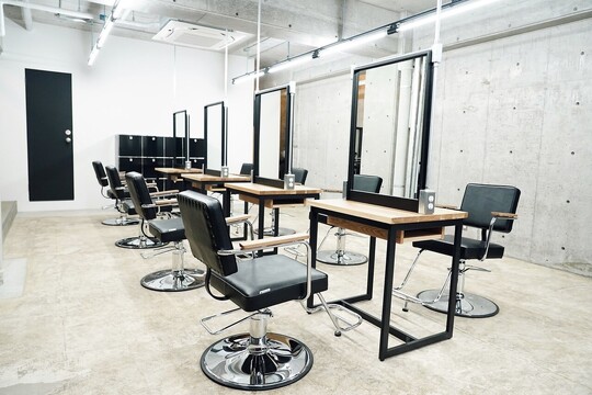 Louwe 三軒茶屋（ローウェ サンゲンヂャヤ）