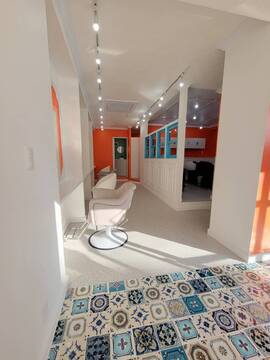 【南流山】≪社会保険完備・手荒れがある方も安心≫特殊薬剤を使用し高単価！全メニューにヘッドスパがついた髪質改善に特化したサロンです！「HairCare＆Spa TOUKA南流山店（ヘアーケアアンドスパトウカミナミナガレヤマテン）」からスタイリスト（美容師）の求人☆★