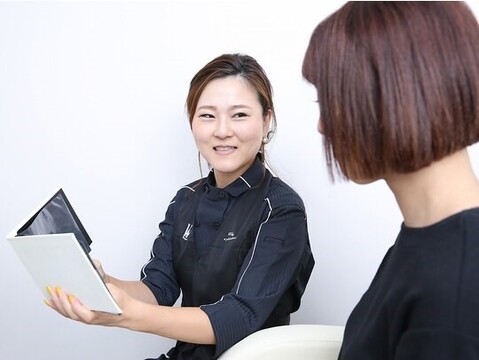 【横山】≪業務委託なので自由出勤！≫≪土日休み・連休OK≫≪髪色ネイル自由≫≪同業以外であればWワークOK≫≪技術レッスンサポートあり≫働きやすさ満点！育児の隙間時間に働ける！完全予約制のオシャレなプライベートサロン！せっかく取得した美容師免許を隙間時間に活かしませんか？「beauty salon W（ビューティーサロンダブル）」からアイリスト（まつげエクステ・まつげパーマ・アイブロウ）の求人☆☆