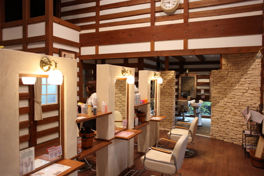 【小牧駅】◆社会保険完備・完全週休2日制・産休育休取得実績あり・寮あり◆サロン内で幅広い技術が学べる企業型サロン！あなたの得意を活かして働けます！美容師としての人生をさらに楽しめるようにできる環境を用意してます「TJ天気予報 9コ 小牧店（ティージェーテンキヨホウキュウココマキテン）」からアシスタント（美容師）の求人☆★