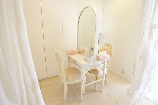 【綾瀬】◆月給22万円スタート・19時までに退勤可能・実働8時間・髪型ネイル自由◆各種手当や歩合が豊富でやりがいバッチリ。安心して長期で活躍できる環境が整っていますeyelash T’s 綾瀬店（アイラッシュティーズアヤセテン）からアイリスト（アイデザイナー・まつ毛エクステ）の求人☆☆