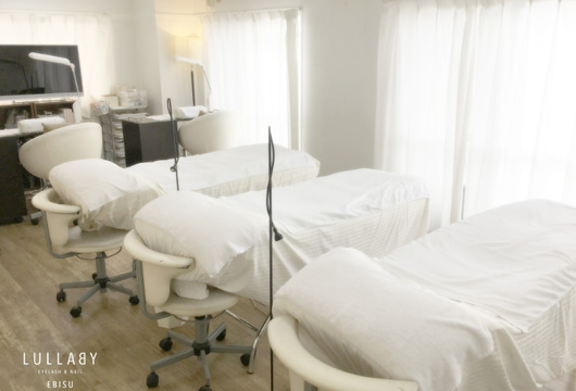 【恵比寿】《社会保険完備》《月8日休み》《産休育休制度あり》福利厚生も充実しているので安心して働けます◎アイラッシュとネイルを併設しているトータルビューティーサロン“LULLABY 恵比寿店（ララバイエビステン）”からアイリスト（アイデザイナー・まつ毛エクステ）の求人★☆★