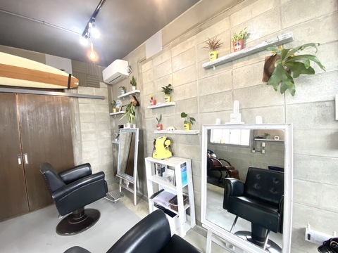 【恩納村】≪面貸し≫≪還元率50％～≫ライフワークに合わせて自由に勤務することが可能なサロンです。ゆったりとくつろげる空間で完全マンツーマン施術ができる！「hair&life 9’s -okinawa-（ヘアアンドライフナインズオキナワ）」からスタイリスト（美容師）の求人☆★